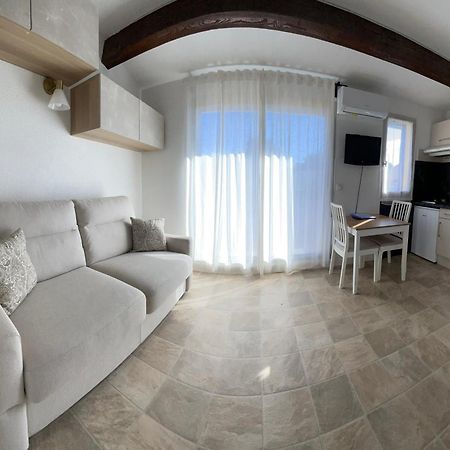 Appartement Pinede Piscine Clim Proche Plage Village Naturiste 아그 외부 사진
