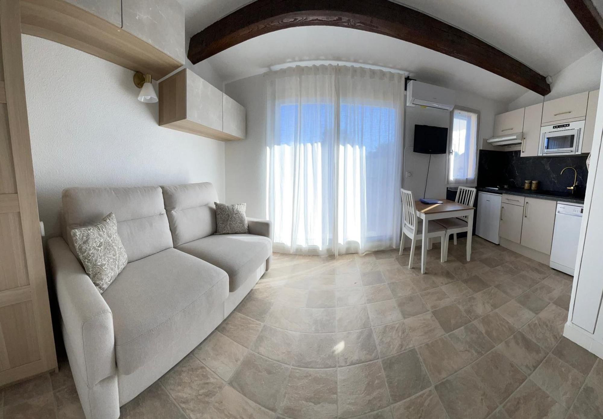 Appartement Pinede Piscine Clim Proche Plage Village Naturiste 아그 외부 사진